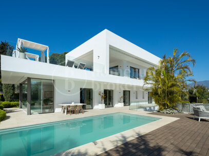 Villa Rubio – Luxury Villa in Marbella’s Nueva Andalucía Golf Valley