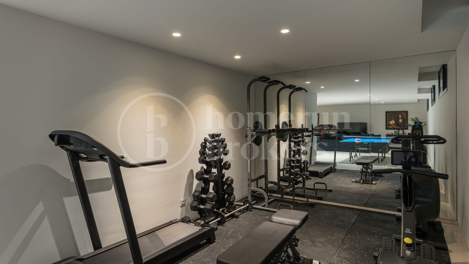 Villa Olivos 3 - Contemporary Villa in gated Community