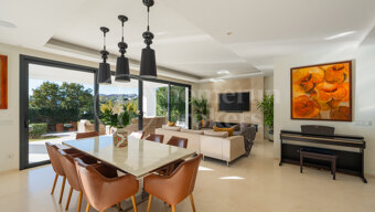 Villa Olivos 3 - Contemporary Villa in gated Community