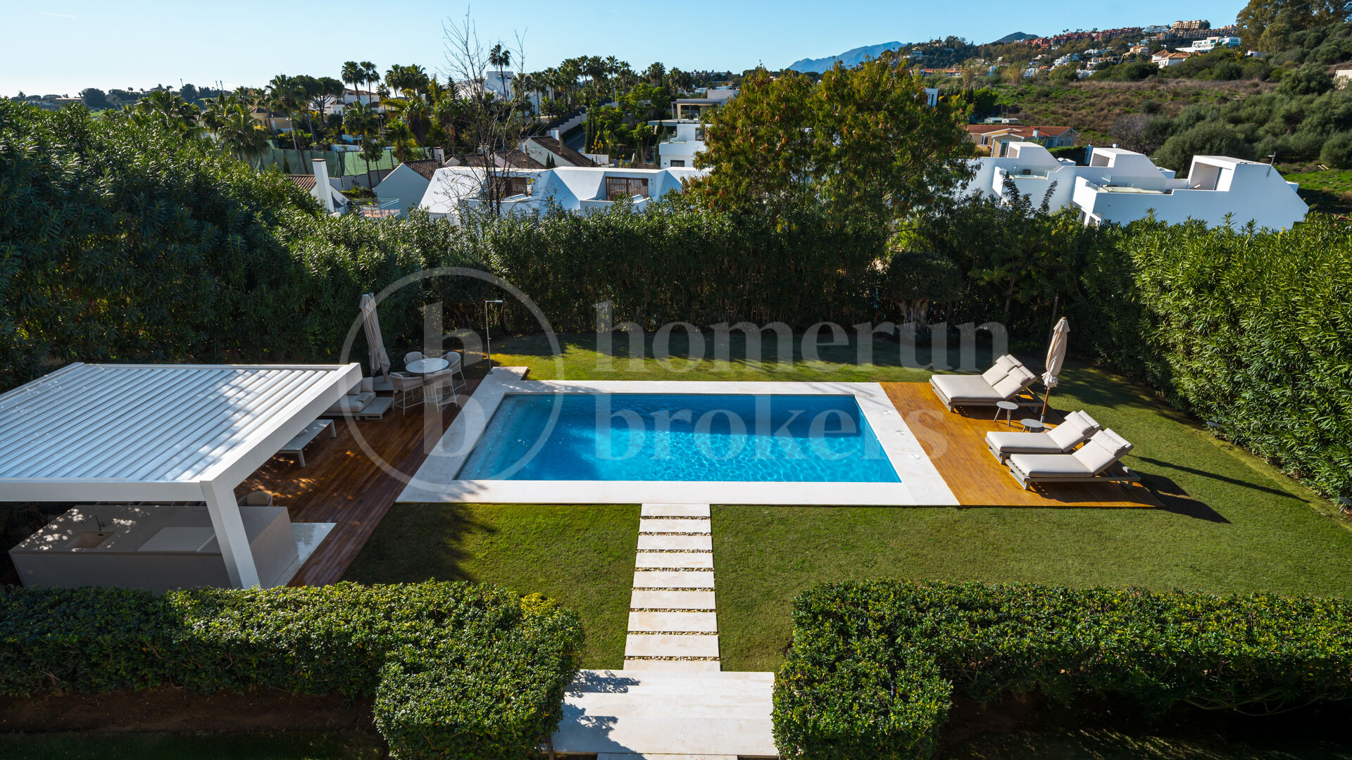 Villa Olivos 3 - Contemporary Villa in gated Community