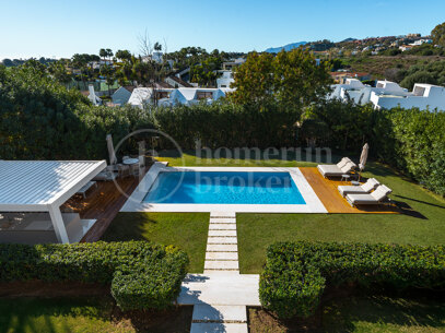 Villa Olivos 3 - samtida Villa i gated Community