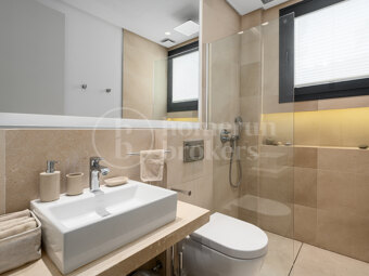 Villa Olivos 3 - Contemporary Villa in gated Community