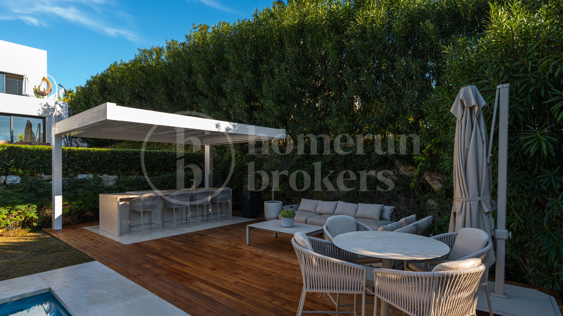 Villa Olivos 3 - Contemporary Villa in gated Community