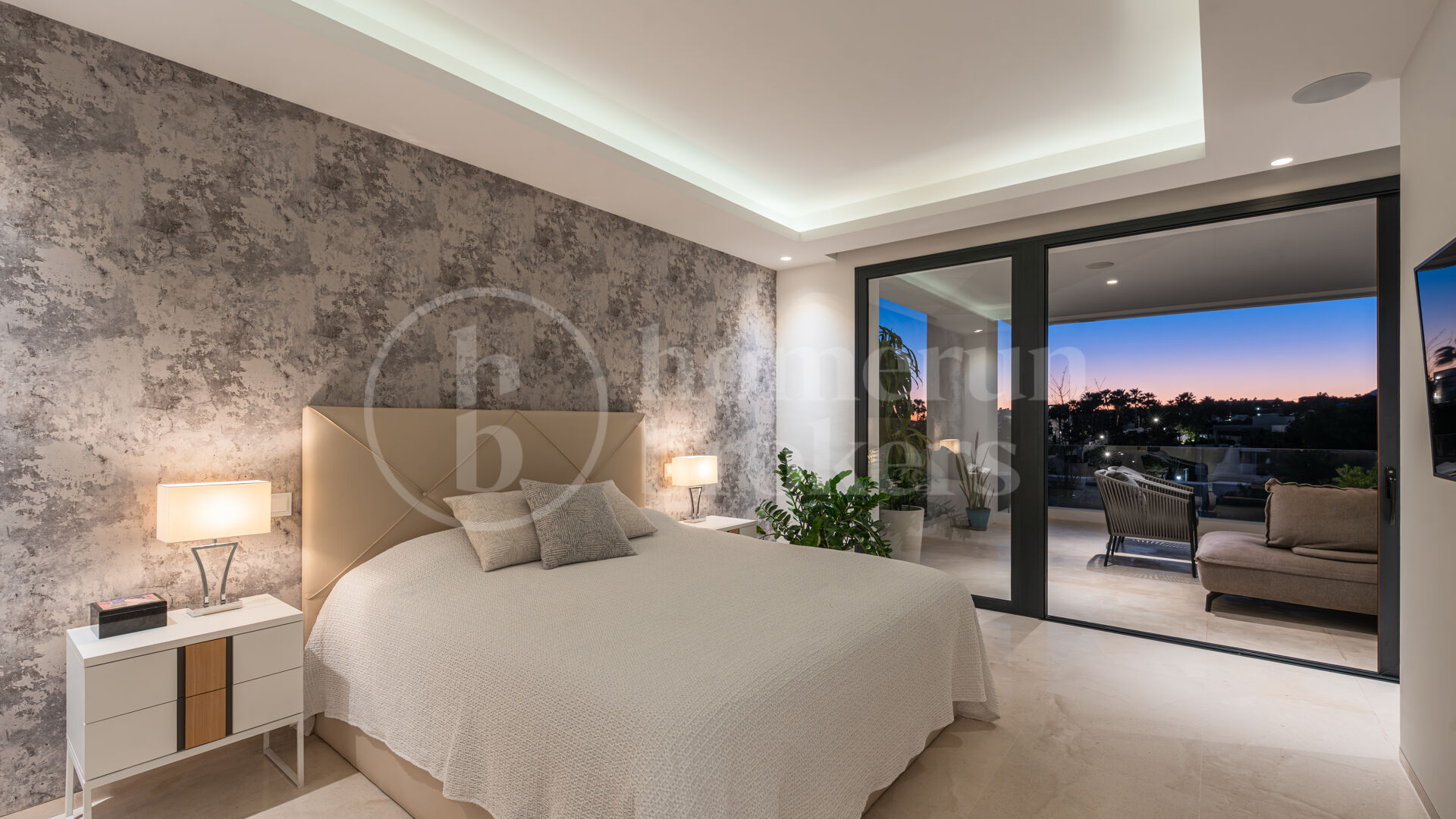 Villa Olivos 3 - Contemporary Villa in gated Community