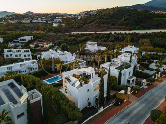 Villa Olivos 3 - Contemporary Villa in gated Community
