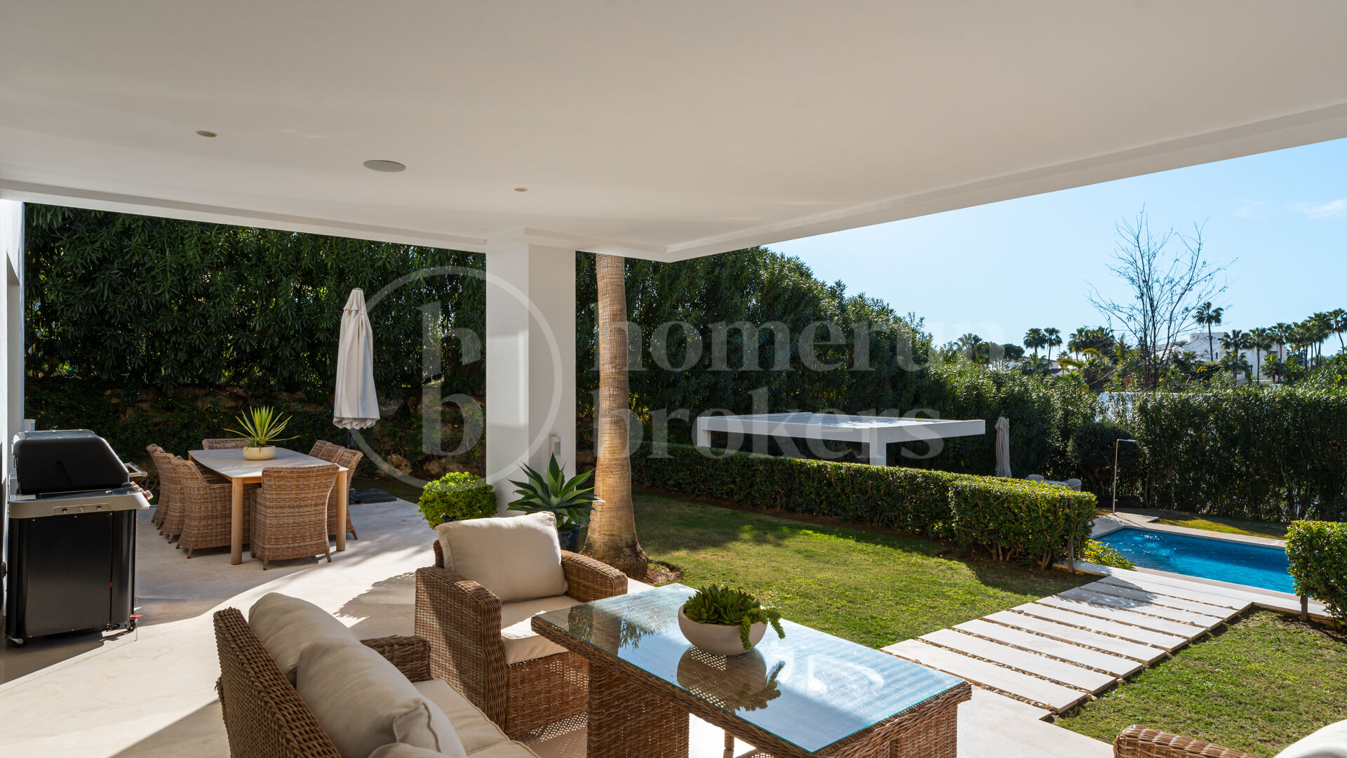 Villa Olivos 3 - Contemporary Villa in gated Community