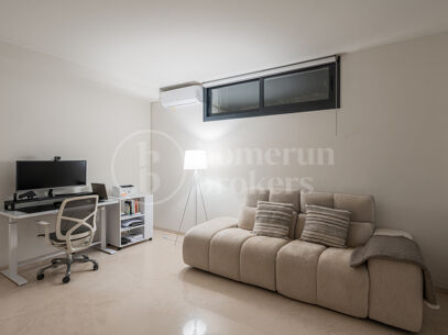 Villa Olivos 3 - Contemporary Villa in gated Community
