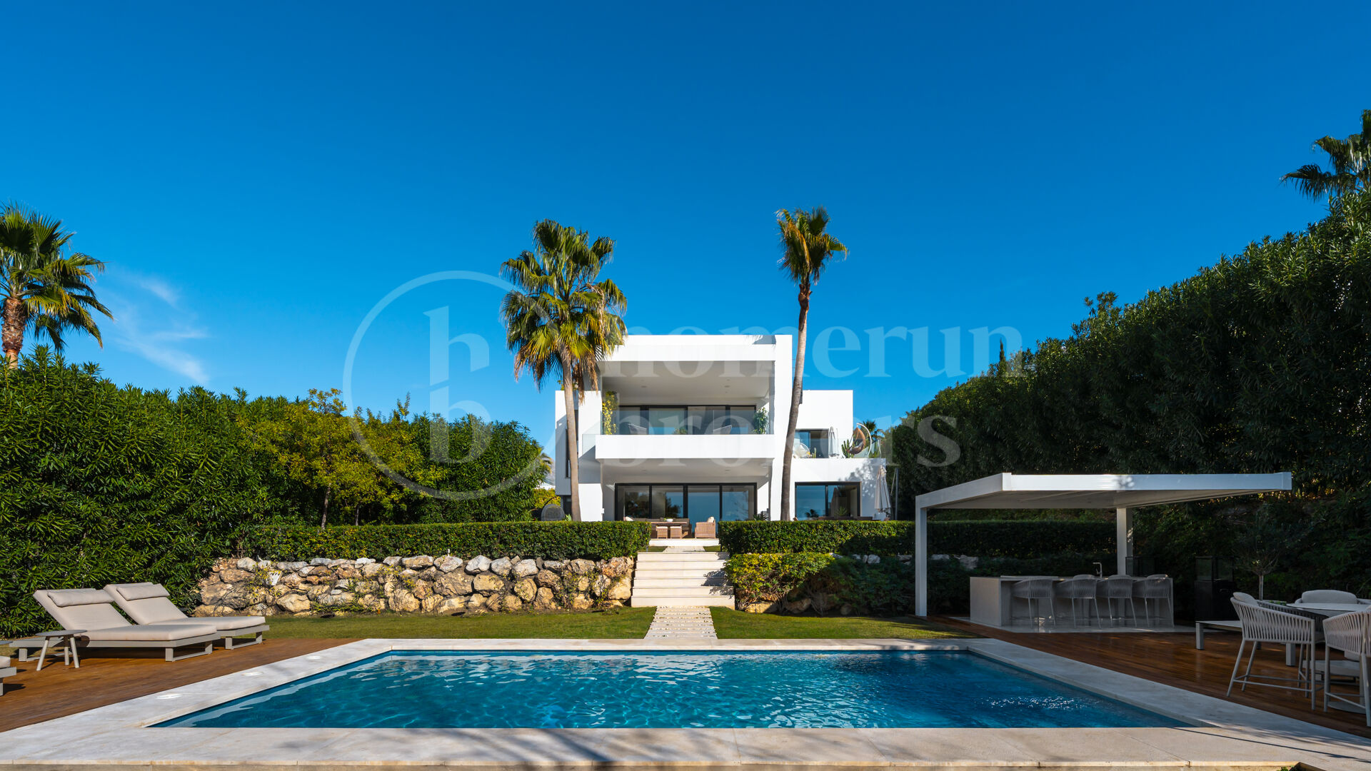Villa Olivos 3 - Contemporary Villa in gated Community