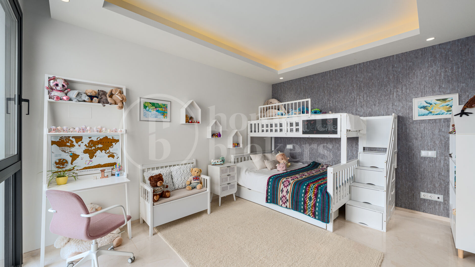 Villa Olivos 3 - Contemporary Villa in gated Community