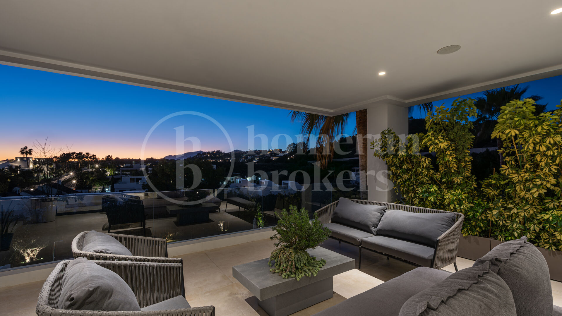 Villa Olivos 3 - Contemporary Villa in gated Community