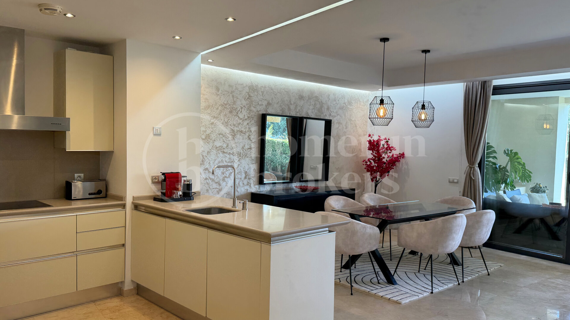 Townhouse Imara - Duplex in Prestigious Gated Community