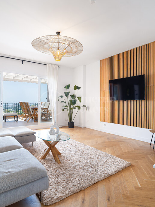 Penthouse Les Belveders - Luxury Renovated Penthouse