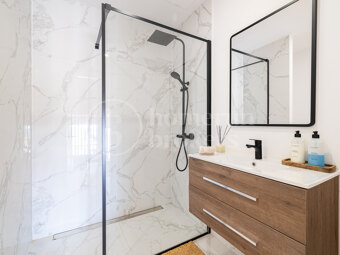 Penthouse Les Belveders - Luxury Renovated Penthouse