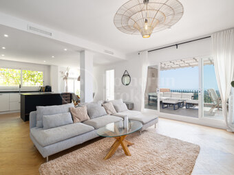 Penthouse Les Belveders - Luxury Renovated Penthouse