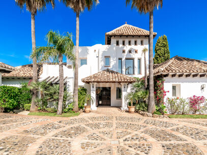 Villa Monte - Andalusisk stil Villa i La Quinta