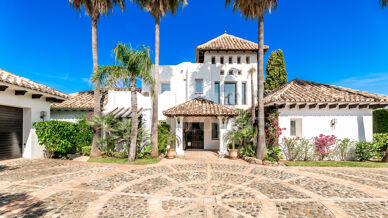 Villa Monte - Andalusian Style Villa in La Quinta