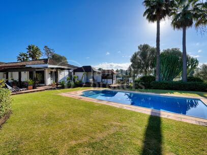 Villa Iroko - Rymligt familjehem i Sotogrande