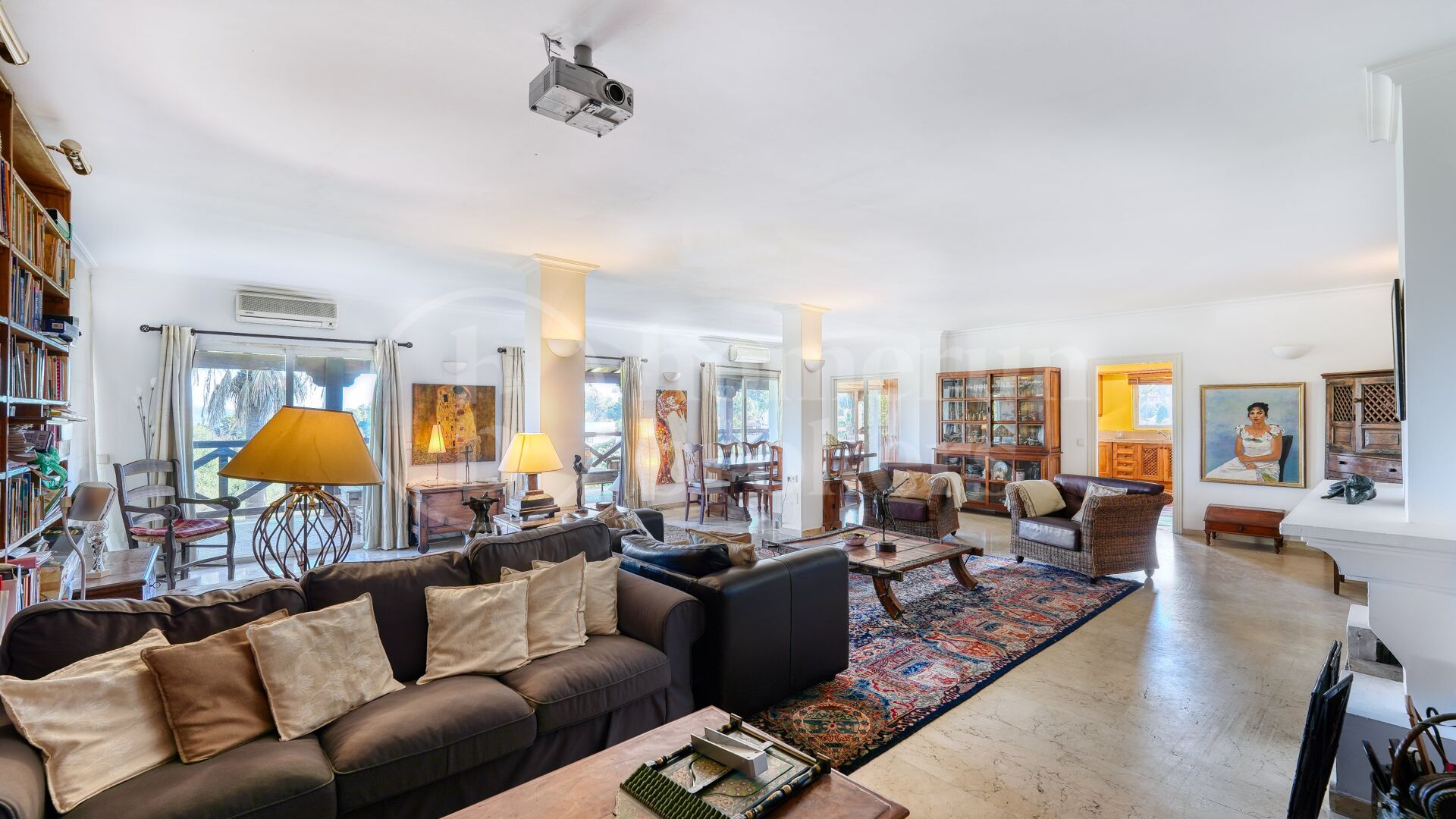 Villa Iroko - Rymligt familjehem i Sotogrande