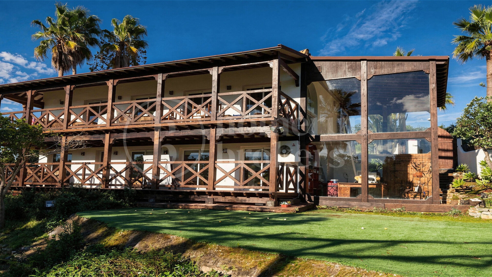 Villa Iroko - Rymligt familjehem i Sotogrande