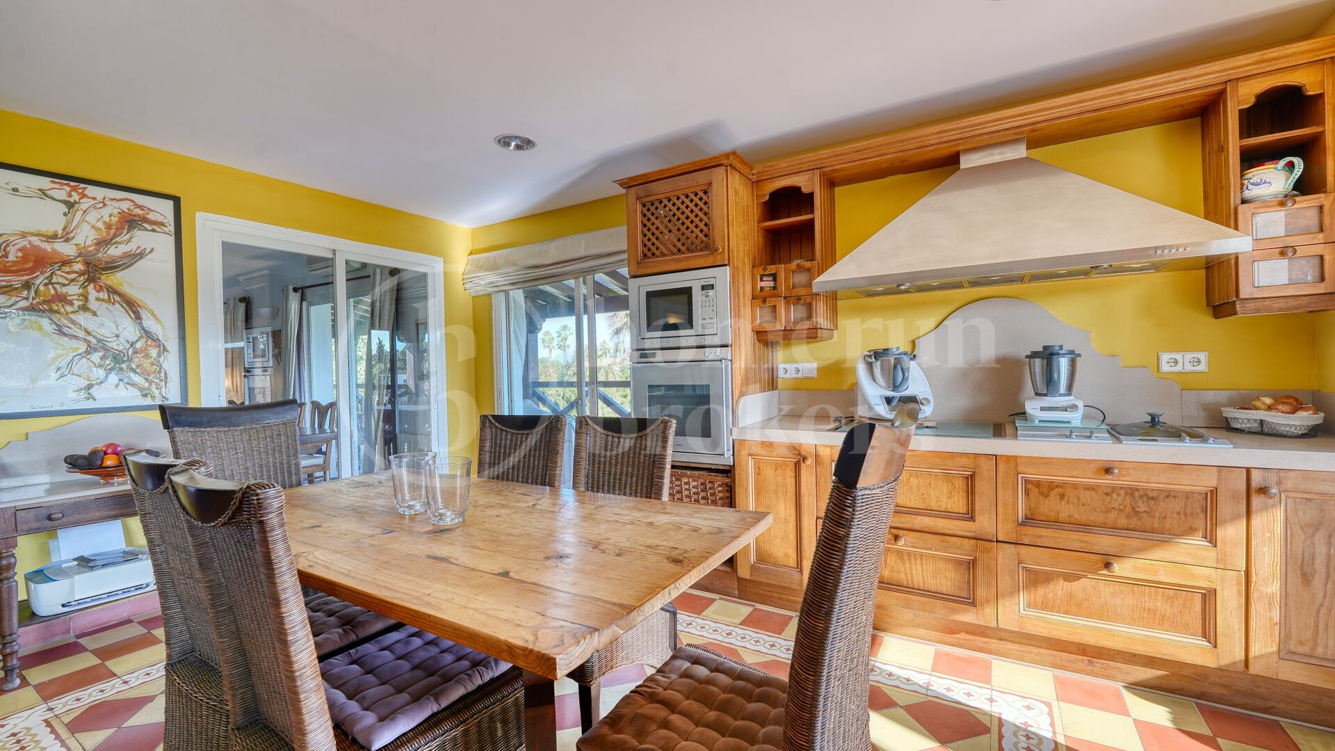 Villa Iroko - Rymligt familjehem i Sotogrande
