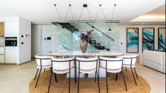 Villa Bianca Modern lyx Villa i La Reserva de Marbella