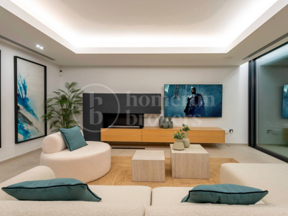 Villa Bianca Modern lyx Villa i La Reserva de Marbella
