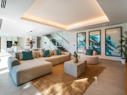 Villa Bianca Modern lyx Villa i La Reserva de Marbella