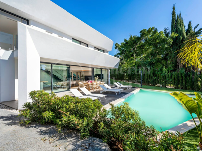 Villa Bianca Modern lyx Villa i La Reserva de Marbella