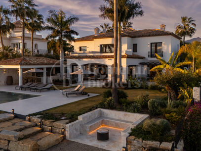 Casa de Luna - Modern Andalusian Villa with Sea Views