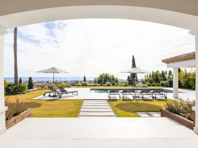 Casa de Luna - Modern Andalusian Villa with Sea Views
