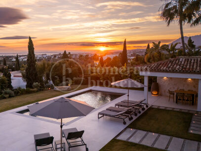 Casa de Luna - Modern Andalusian Villa with Sea Views
