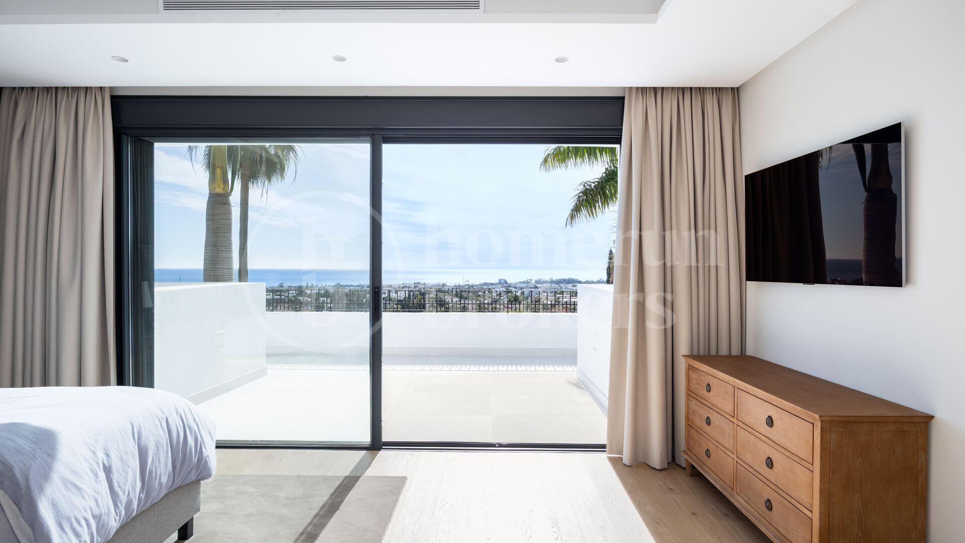 Casa de Luna - Modern Andalusian Villa with Sea Views