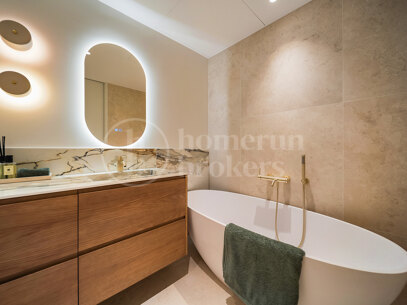 Apartment Arka Hill - Renovated 3-Bedroom with Sea Views in Marbella Golden Mile