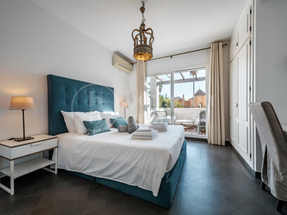 Villa Peony – Andalusisk Villa i Dubbelgated Community