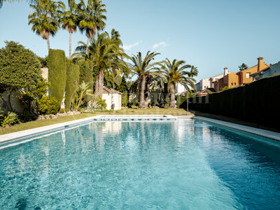 Villa Peony – Andalusisk Villa i Dubbelgated Community