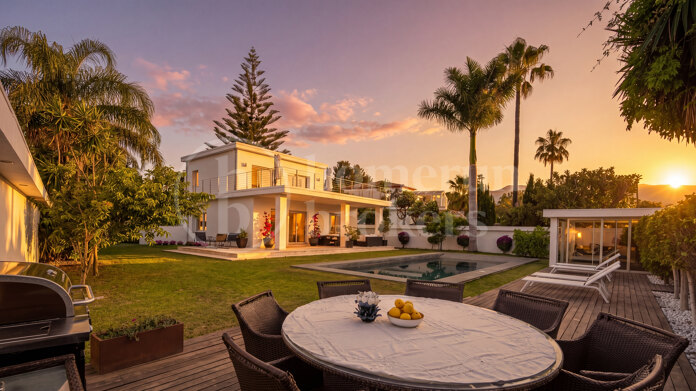 Villa Darya - Family Villa within Walking Distance to Puerto Banús