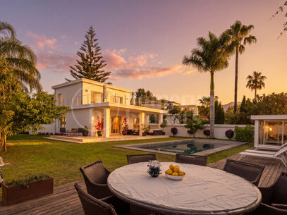 Villa Darya - Family Villa within Walking Distance to Puerto Banús