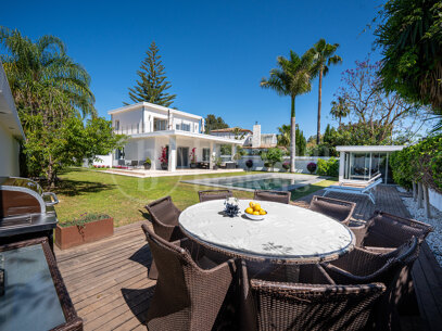 Villa Darya - Family Villa within Walking Distance to Puerto Banús