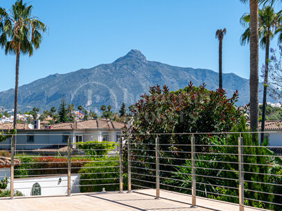 Villa Darya - Family Villa within Walking Distance to Puerto Banús