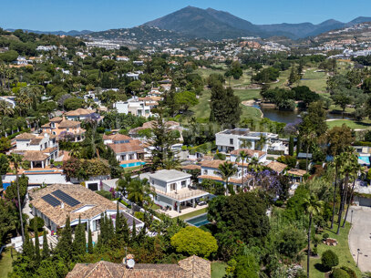 Villa Darya - Family Villa within Walking Distance to Puerto Banús