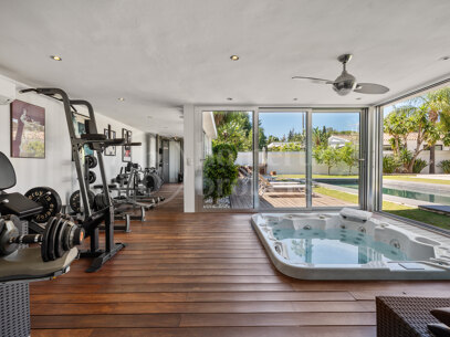 Villa Darya - Family Villa within Walking Distance to Puerto Banús