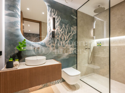 Villa Azure Oasis - Modern villa vid stranden