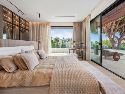 Villa Azure Oasis - Modern villa vid stranden