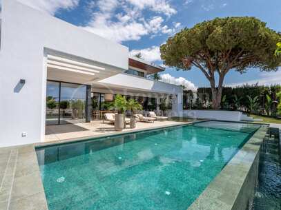 Villa Azure Oasis - Modern villa vid stranden