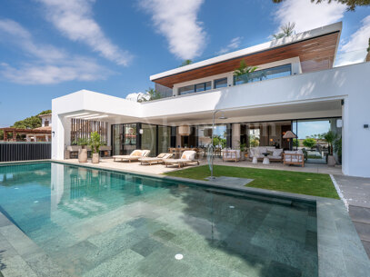Villa Azure Oasis - Modern villa vid stranden