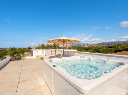 Villa Azure Oasis - Modern villa vid stranden