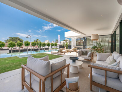 Villa Azure Oasis - Modern villa vid stranden