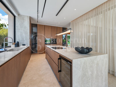 Villa Azure Oasis - Modern villa vid stranden