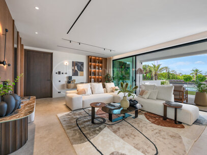 Villa Azure Oasis - Modern villa vid stranden