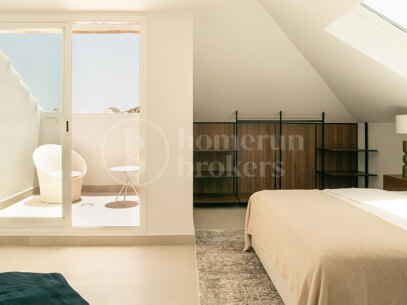 Penthouse Las Lolas – Renovated Penthouse for Sale in Nueva Andalucía